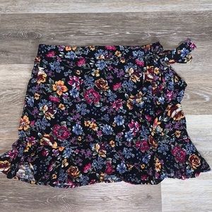 Women’s wild fable flower skirt ☀️